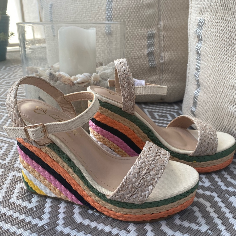 NWB Multicolored wedge sandals - Picture 4 of 7